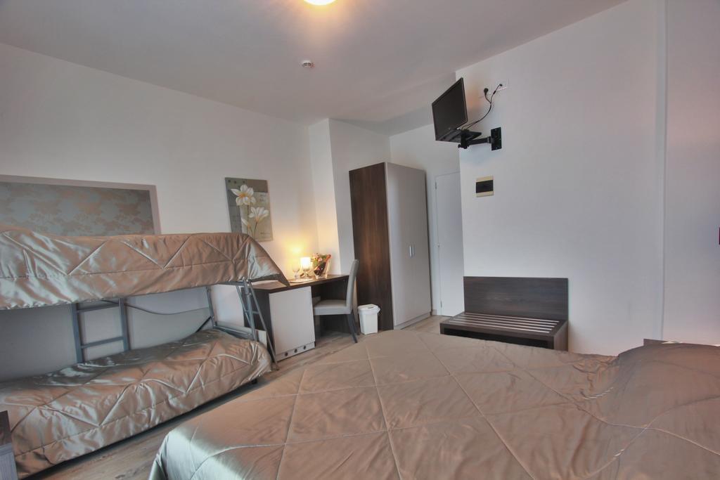 ליגננו סביאדורו Hotel Gambrinus חדר תמונה